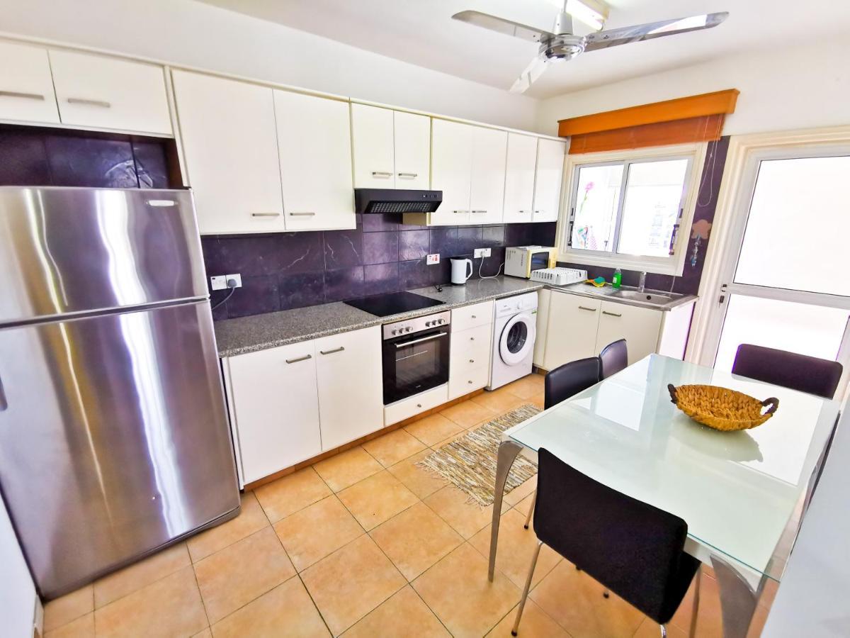 Sun Kissed Apartment Ларнака Екстер'єр фото